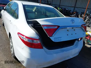 2015 Toyota Camry XLE with VIN 4T1BF1FK7FU023620, listed as a IAAI auction lot 40901262 with 122,968 mi miles. Bid and sale history available at carsss.com. Image 16.