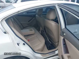 2010 Nissan Altima S with VIN 1N4AL2AP2AC175150, listed as a IAAI auction lot 42106296 with 156,180 mi miles and . Bid and sale history available at DreamBid. Image 8.