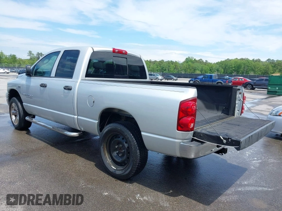 2007 Dodge 1500 SLT with VIN 1D7HU18257S191518, listed as a IAAI auction lot 42108231 with 163,756 mi miles. Bid and sale history available at carsss.com. Image 3.
