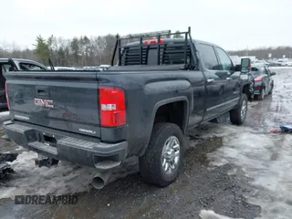 2019 GMC Sierra 2500HD Denali with VIN 1GT12SEY1KF229134, listed as a IAAI auction lot 41641498 with 97,691 mi miles. Bid and sale history available at carsss.com. Image 4.