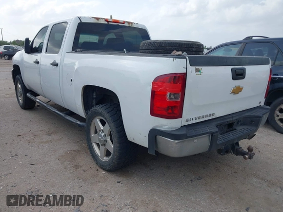2013 Chevrolet Silverado 2500HD LT with VIN 1GC1CXCGXDF213053, listed as a IAAI auction lot 41938923 with 251,943 mi miles. Bid and sale history available at carsss.com. Image 3.