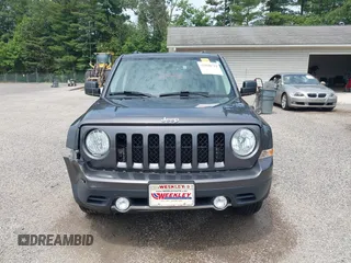 2016 Jeep Patriot Latitude with VIN 1C4NJRFB9GD523102, listed as a IAAI auction lot 42598712 with 144,808 mi miles and . Bid and sale history available at DreamBid. Image 13.