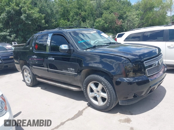 2013 Chevrolet Avalanche LT with VIN 3GNMCFE05DG269088, listed as a IAAI auction lot 42620729 with 177,810 mi miles and . Bid and sale history available at DreamBid. Image 13.