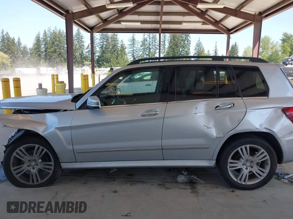 2013 Mercedes-Benz GLK 350 with VIN WDCGG8JB9DG025673, listed as a IAAI auction lot 42104497 with 164,583 mi miles and . Bid and sale history available at DreamBid. Image 14.