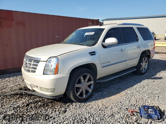 2007 Cadillac Escalade z VIN 1GYFK63887R245962, wystawiony jako Copart lot #52580555 z przebiegiem 180 182 mil mil oraz Szkody całkowita. Historia ofert i sprzedaży dostępna na DreamBid. Obrazek 1.