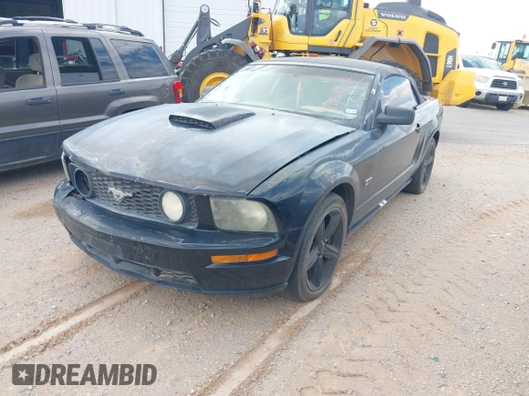 2007 Ford Mustang GT Deluxe z VIN 1ZVHT85H575287613, wystawiony jako IAAI lot #42543302 z przebiegiem Nie podano mil oraz . Historia ofert i sprzedaży dostępna na DreamBid. Obrazek 19.