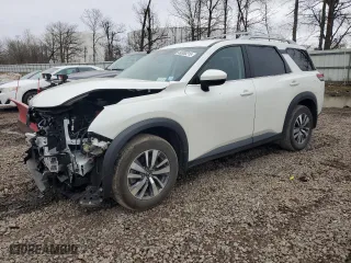 2024 Nissan Pathfinder SL with VIN 5N1DR3CC2RC280249, listed as a Copart auction lot 49300215 with 6,479 mi miles and Salvage Title. Bid and sale history available at carsss.com. Image 1.