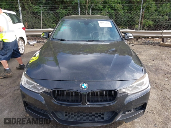 2014 BMW 3 Series 335i z VIN WBA3A9C55EF478907, wystawiony jako IAAI lot #42171256 z przebiegiem 107 119 mil mil oraz . Historia ofert i sprzedaży dostępna na DreamBid. Obrazek 12.
