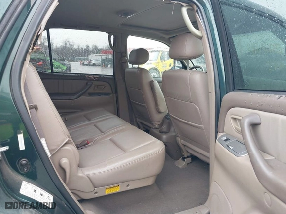2001 Toyota Sequoia Limited with VIN 5TDBT48A01S046351, listed as a IAAI auction lot 41681033 with 243,974 mi miles. Bid and sale history available at carsss.com. Image 8.
