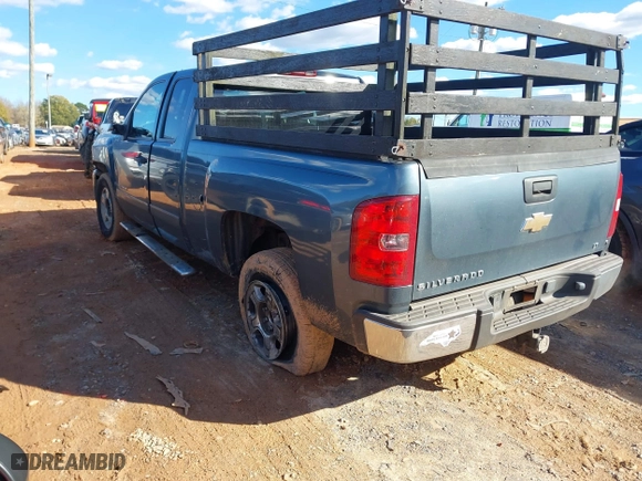 2008 Chevrolet Silverado 1500 LT w/1LT with VIN 2GCEC19J281258809, listed as a IAAI auction lot 40894258 with 297,614 mi miles. Bid and sale history available at carsss.com. Image 3.