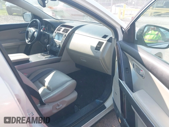 2010 Mazda CX-9 Grand Touring z VIN JM3TB3MV4A0234374, wystawiony jako IAAI lot #42411065 z przebiegiem 189 842 mil mil oraz . Historia ofert i sprzedaży dostępna na DreamBid. Obrazek 5.