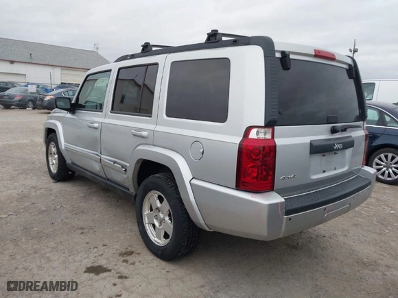 2010 Jeep Commander Sport with VIN 1J4RG4GK2AC101505, listed as a IAAI auction lot 41724573 with 141,951 mi miles. Bid and sale history available at carsss.com. Image 3.
