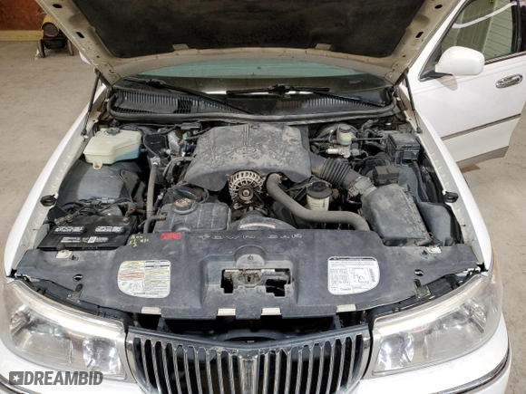 1998 Lincoln Town Car Signature with VIN 1LNFM82W9WY683336, listed as a Copart auction lot 43263335 with 90,457 mi miles and Salvage Title. Bid and sale history available at carsss.com. Image 11.
