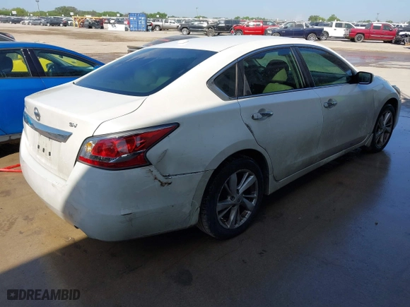 2015 Nissan Altima 2.5 S with VIN 1N4AL3AP6FC129575, listed as a IAAI auction lot 42004824 with 111,694 mi miles. Bid and sale history available at carsss.com. Image 4.