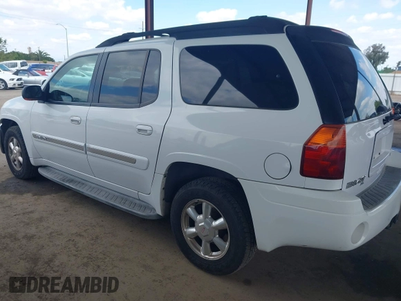2005 GMC Envoy XL SLE with VIN 1GKET16S056151523, listed as a IAAI auction lot 42137483 with 189,778 mi miles. Bid and sale history available at carsss.com. Image 3.