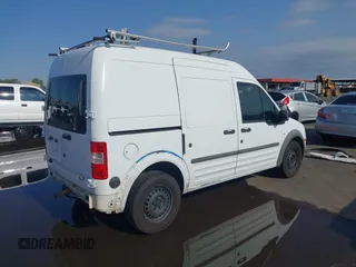 2010 Ford Transit Connect XLT z VIN NM0LS7DN1AT026707, wystawiony jako IAAI lot #42373335 z przebiegiem 204 252 mil mil oraz . Historia ofert i sprzedaży dostępna na DreamBid. Obrazek 4.