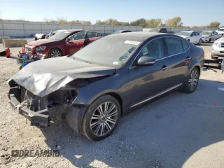 2014 Kia Cadenza Premium with VIN KNALN4D70E5153093, listed as a Copart auction lot 77487944 with 122,907 mi miles and Salvage Title. Bid and sale history available at carsss.com. Image 1.