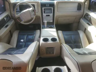2008 Lincoln Navigator with VIN 5LMFU28578LJ13327, listed as a Copart auction lot 43965915 with 172,890 mi miles and Clean Title. Bid and sale history available at carsss.com. Image 8.