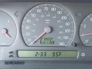1998 Volvo V70 GLT with VIN YV1LW5676W2400102, listed as a IAAI auction lot 42654549 with 121,159 mi miles and . Bid and sale history available at DreamBid. Image 15.