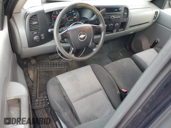 2009 Chevrolet Silverado 1500 Work Truck with VIN 1GCEC14X79Z170147, listed as a Copart auction lot 86993404 with 279,741 mi miles and Clean Title. Bid and sale history available at DreamBid. Image 8.