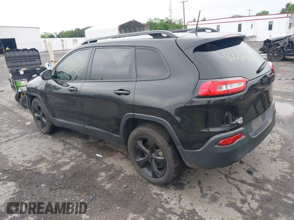 2016 Jeep Cherokee Latitude z VIN 1C4PJLCBXGW136718, wystawiony jako IAAI lot #42237677 z przebiegiem 145 109 mil mil oraz . Historia ofert i sprzedaży dostępna na DreamBid. Obrazek 3.