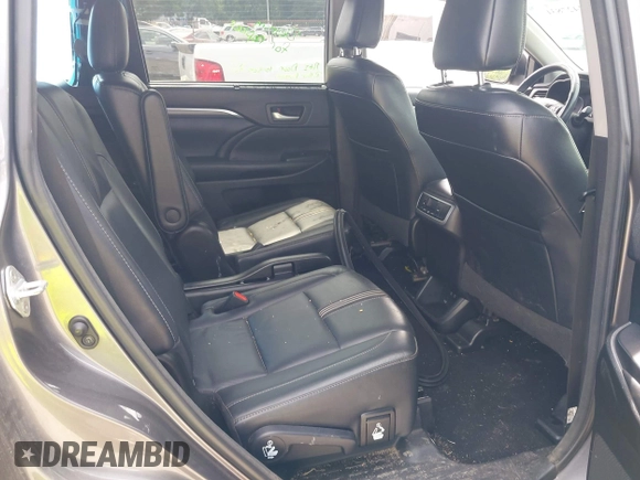 2018 Toyota Highlander SE z VIN 5TDJZRFH6JS495380, wystawiony jako IAAI lot #42427831 z przebiegiem 117 159 mil mil oraz . Historia ofert i sprzedaży dostępna na DreamBid. Obrazek 8.