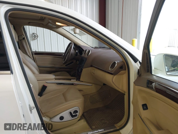 2011 Mercedes-Benz GL-Class GL 450 with VIN 4JGBF7BE9BA645344, listed as a IAAI auction lot 42099508 with 134,244 mi miles. Bid and sale history available at carsss.com. Image 5.