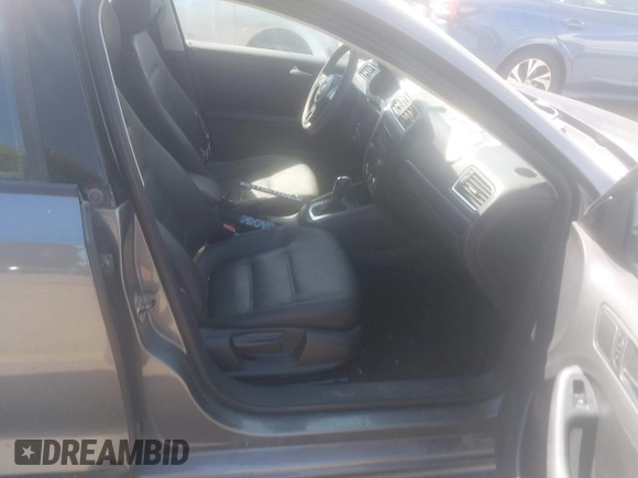 2012 Volkswagen Jetta SE z VIN 3VWDP7AJ3CM096668, wystawiony jako IAAI lot #42381677 z przebiegiem 200 505 mil mil oraz . Historia ofert i sprzedaży dostępna na DreamBid. Obrazek 5.