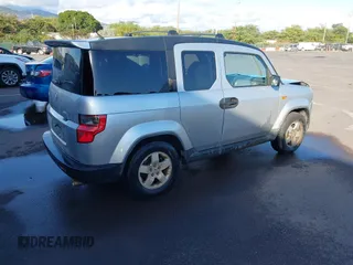 2011 Honda Element LX with VIN 5J6YH1H30BL001239, listed as a IAAI auction lot 41146543 with 98,302 mi miles and . Bid and sale history available at DreamBid. Image 4.