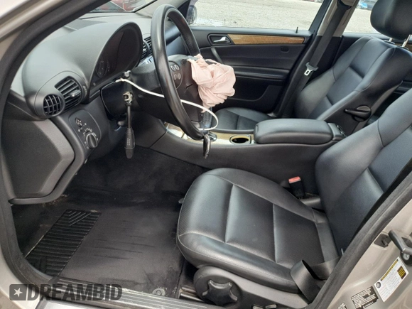 2007 Mercedes-Benz C 230 Sport with VIN WDBRF52H77E026905, listed as a Copart auction lot 58012235 with 148,975 mi miles and Salvage title. Bid and sale history available at DreamBid. Image 7.