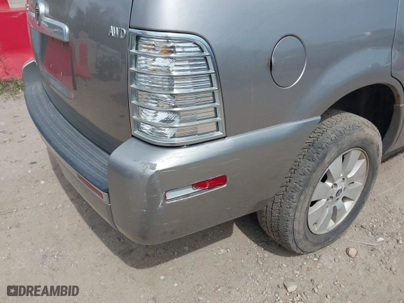 2008 Mercury Mountaineer with VIN 4M2EU47EX8UJ06182, listed as a IAAI auction lot 42104679 with 121,918 mi miles. Bid and sale history available at carsss.com. Image 13.
