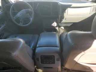 2003 GMC Yukon XL Denali with VIN 1GKFK66UX3J326537, listed as a Copart auction lot 77604484 with 186,650 mi miles and Clean Title. Bid and sale history available at carsss.com. Image 8.
