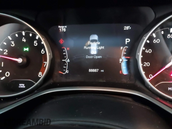 2018 Jeep Compass Altitude with VIN 3C4NJDBB4JT395992, listed as a IAAI auction lot 41318649 with 88,887 mi miles and . Bid and sale history available at carsss.com. Image 7.