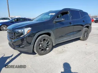 2020 GMC Terrain SLT z VIN 3GKALPEV5LL115486, wystawiony jako Copart lot #47046585 z przebiegiem 65 885 mil mil oraz Czysty tytuł • Clean title. Historia ofert i sprzedaży dostępna na DreamBid. Obrazek 1.