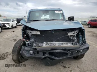 2021 Ford Bronco z VIN 1FMEE5BP8MLA68271, wystawiony jako Copart lot #72126884 z przebiegiem 36 942 mil mil oraz Szkoda całkowita • Salvage title. Historia ofert i sprzedaży dostępna na DreamBid. Obrazek 5.
