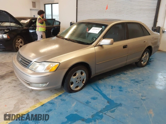 2004 Toyota Avalon XL z VIN 4T1BF28B34U366361, wystawiony jako IAAI lot #42219572 z przebiegiem 231 782 mil mil oraz . Historia ofert i sprzedaży dostępna na DreamBid. Obrazek 2.