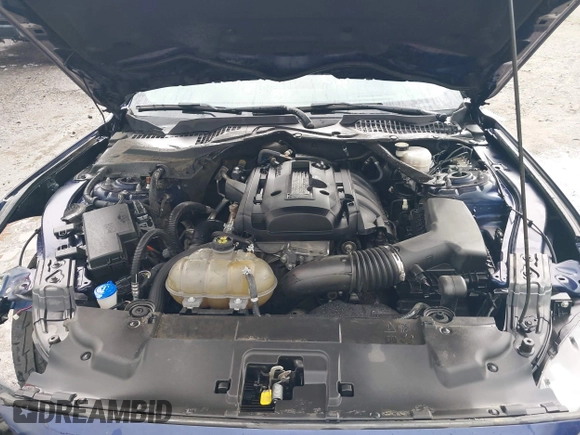 2020 Ford Mustang EcoBoost z VIN 1FATP8UH8L5106720, wystawiony jako IAAI lot #42128952 z przebiegiem 102 234 mil mil oraz . Historia ofert i sprzedaży dostępna na DreamBid. Obrazek 10.