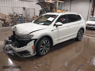 2020 Volkswagen Tiguan SEL Premium R-Line with VIN 3VV4B7AX5LM145862, listed as a IAAI auction lot 41414108 with 37,503 mi miles. Bid and sale history available at carsss.com. Image 2.
