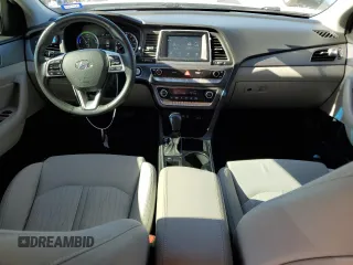 2018 Hyundai Sonata Hybrid SE with VIN KMHE24L33JA082441, listed as a Copart auction lot 81591774 with 83,634 mi miles and Salvage Title. Bid and sale history available at carsss.com. Image 8.