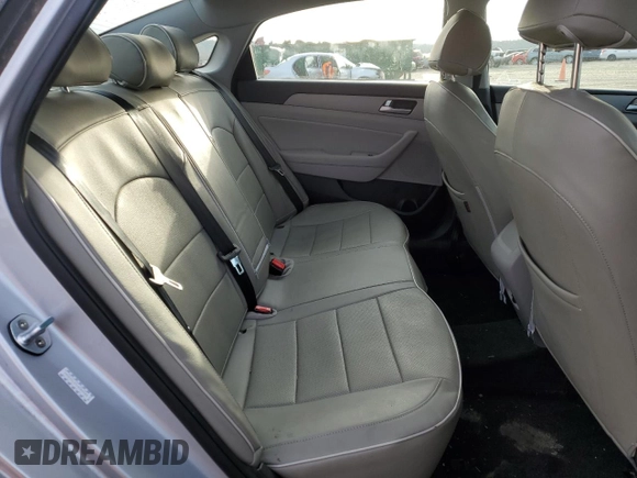 2018 Hyundai Sonata SE with VIN KMHE24L35JA083980, listed as a Copart auction lot 81924123 with 35,588 mi miles and . Bid and sale history available at DreamBid. Image 10.