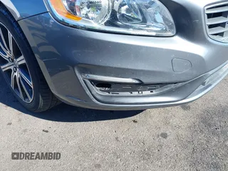 2017 Volvo S60 Inscription with VIN LYV402HK7HB120640, listed as a IAAI auction lot 41583114 with 71,884 mi miles. Bid and sale history available at carsss.com. Image 6.
