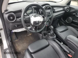 2015 MINI Hardtop S z VIN WMWXP7C53F2A38765, wystawiony jako Copart lot #57787575 z przebiegiem Nie podano mil oraz Tytuł czysty. Historia ofert i sprzedaży dostępna na DreamBid. Obrazek 8.