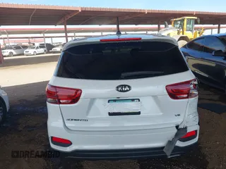 2019 Kia Sorento S with VIN 5XYPG4A55KG558127, listed as a IAAI auction lot 41906728 with 67,248 mi miles and . Bid and sale history available at carsss.com. Image 16.