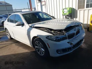 2015 BMW 5 Series 528i z VIN WBA5A5C5XFD520132, wystawiony jako IAAI lot #41433751 z przebiegiem 76 576 mil mil oraz . Historia ofert i sprzedaży dostępna na DreamBid. Obrazek 1.
