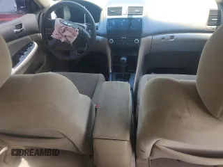 2006 Honda Accord LX с VIN 3HGCM56406G702303, выставлен на аукционе Copart как лот 60987745 с пробегом Не указан миль и На запчасти • Non repairable. История ставок и продаж доступна на DreamBid. Изображение 8.