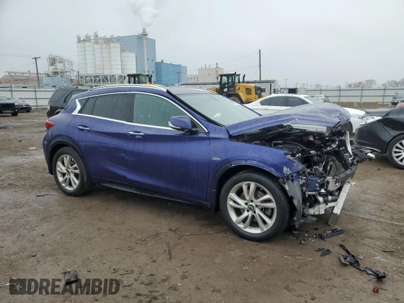 2019 Infiniti QX30 Luxe with VIN SJKCH5CP6KA010845, listed as a Copart auction lot 86370424 with 43,741 mi miles and Salvage title. Bid and sale history available at DreamBid. Image 4.