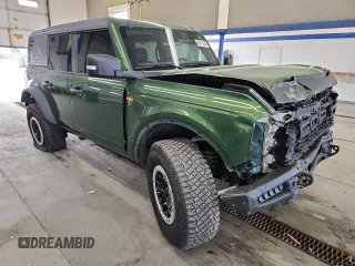 2023 Ford Bronco z VIN 1FMEE5DP9PLB54433, wystawiony jako Copart lot #60074335 z przebiegiem 23 709 mil mil oraz Szkoda całkowita • Salvage title. Historia ofert i sprzedaży dostępna na DreamBid. Obrazek 4.