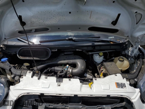 2018 Ford Transit z VIN 1FTYR2CMXJKA85664, wystawiony jako Copart lot #62708365 z przebiegiem Nie podano mil oraz Szkoda całkowita • Salvage title. Historia ofert i sprzedaży dostępna na DreamBid. Obrazek 12.