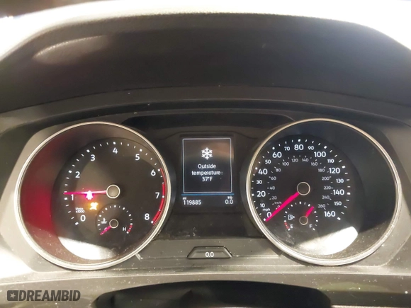 2018 Volkswagen Tiguan S with VIN 3VV1B7AX7JM106531, listed as a IAAI auction lot 41668403 with 119,885 mi miles. Bid and sale history available at carsss.com. Image 7.