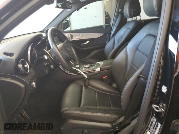2019 Mercedes-Benz GLC 300 z VIN WDC0G4KB0KV132306, wystawiony jako Copart lot #56292575 z przebiegiem 22 375 mil mil oraz Szkoda całkowita • Salvage title. Historia ofert i sprzedaży dostępna na DreamBid. Obrazek 7.